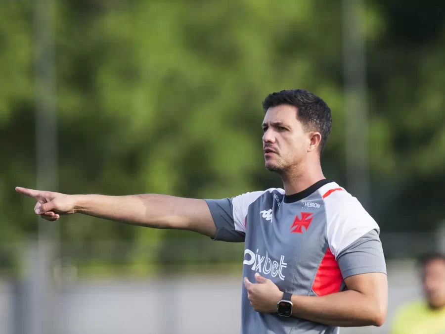 Barbieri faz balanço do início do Vasco no Campeonato Brasileiro