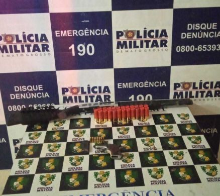 INTERIOR DE MT: Homem é preso pela PM com armas de fogo e munições