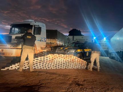 Motorista é preso com 210 kg de cocaína escondidos em tanque de combustível