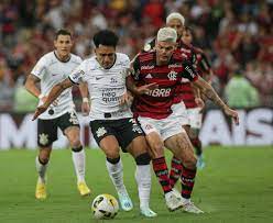 Corinthians venceu dois dos últimos dez jogos contra o Flamengo