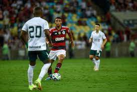 Flamengo bate Goiás e enfim ganha primeiro jogo pelo Brasileiro com Sampaoli