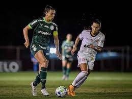 Palmeiras vence Flamengo, se classifica e assume liderança do Brasileirão feminino