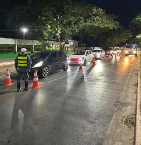 Lei Seca prende 11 motoristas por dirigirem bêbados em Cuiabá