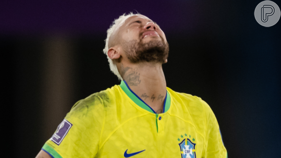 Blogueira que ficou com Neymar debocha da performance sexual do craque: ‘Mais tempo fora…’