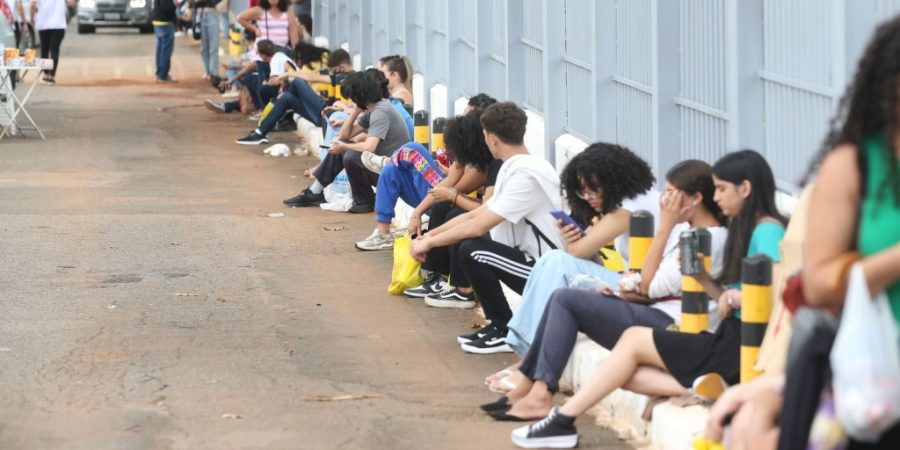 Ubes faz campanha para estimular inscrições de estudantes no Enem