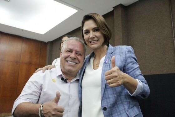 MT:  NOVA CUIABANA:    Chico 2000 entrega título de Cidadã Cuiabana a Michelle Bolsonaro