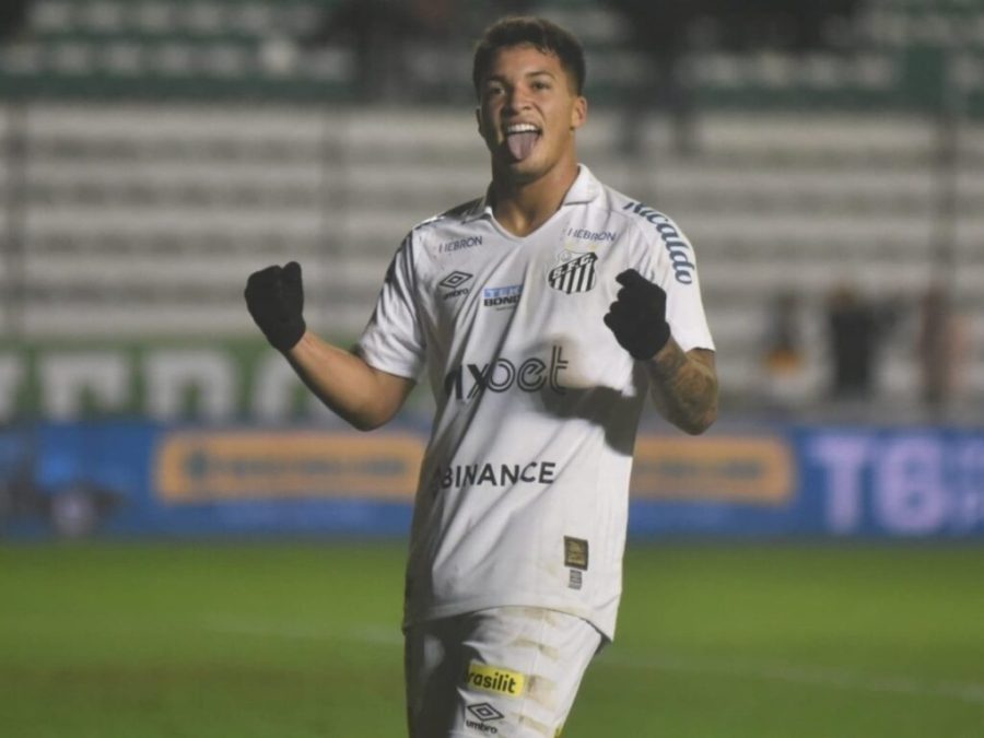 Marcos Leonardo busca manter bons números contra o Corinthians para ajudar Santos a se reerguer