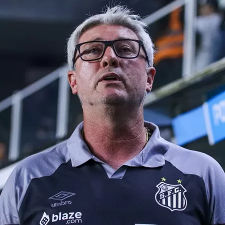 Com Deivid à disposição, Odair comanda treino técnico e físico no Santos