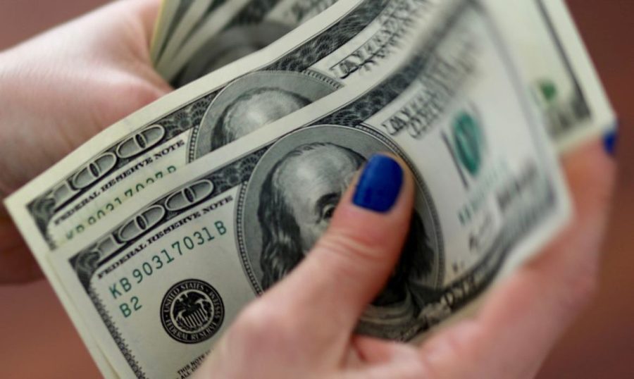 Dólar fecha abaixo de R$ 4,80 pela primeira vez em duas semanas