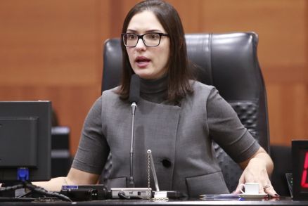 MT:  Briga com Emanuel:    Janaina ensaia deixar o MDB e sinaliza qual deve ser seu destino