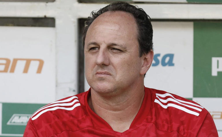 O telefone vai tocar: Rogério Ceni se torna o favorito a assumir o comando de gigante do futebol brasileiro