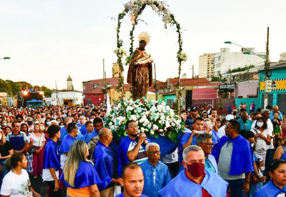 MT:  FÉ E TRADIÇÃO:    Devoção a São Benedito reúne milhares de fiéis em Cuiabá