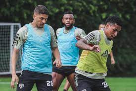 Ainda sem Calleri, São Paulo treina e inicia preparação pensando no Choque-Rei pela Copa do Brasil