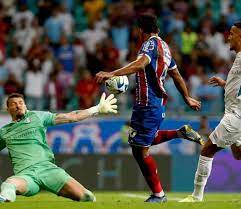 Grêmio vence Bahia com gol no final e garante permanência na vice-liderança do Brasileiro