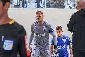 Possível titular do Santos, Vladimir teve desempenho fraco com o Avaí na última Série A