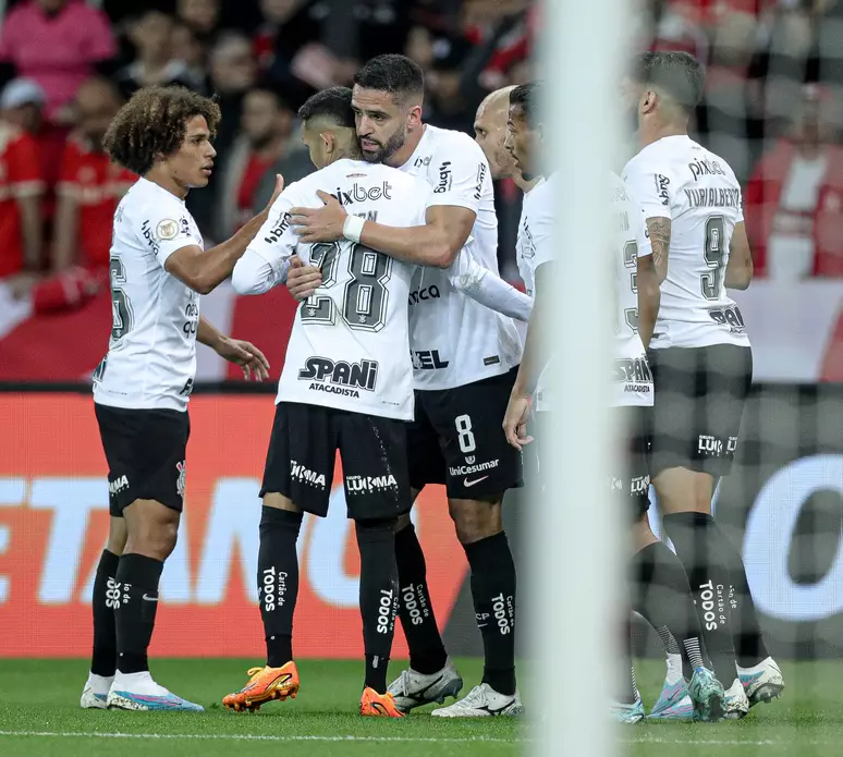 Corinthians x Vitória: veja onde assistir ao jogo válido pela 14ª rodada do Campeonato Brasileiro