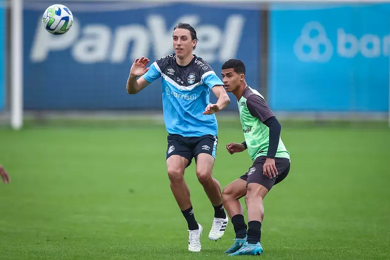 Com Geromel, Grêmio vence jogo-treino e segue preparação para enfrentar o Vasco