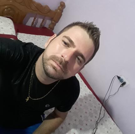 Homem de 33 anos é morto com tiros na cabeça no interior