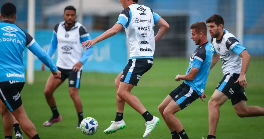 Após derrota para o Santos, elenco do Grêmio se reapresenta no CT Luiz Carvalho