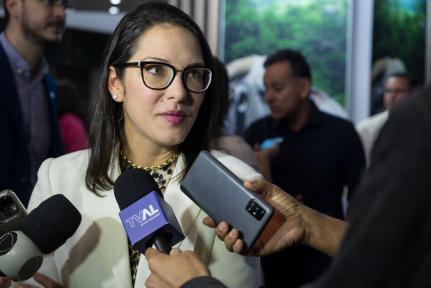 MT:   Janaina se empolga com possível saída do MDB e candidatura ao Senado