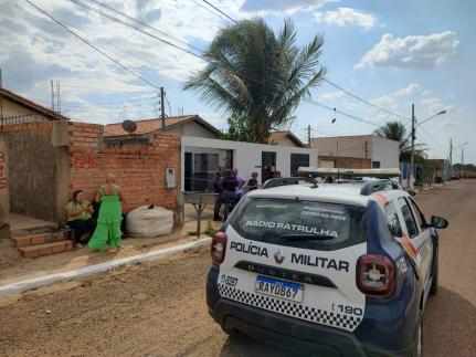 Homem invade casa, mata ex-enteada e tira a própria vida