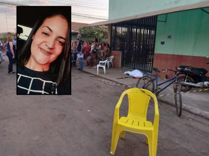 Mulher de 33 anos é morta na porta de bar; dona do local foi baleada nas costas