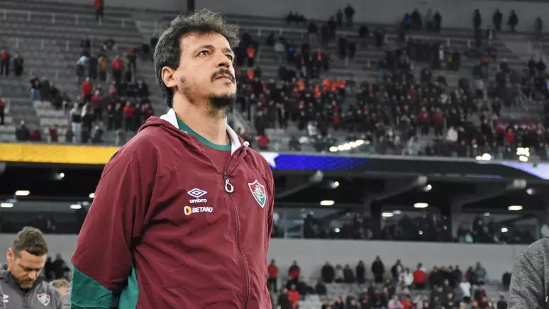 Cano destaca importância de Diniz no Fluminense: “Tira todos da zona de conforto”