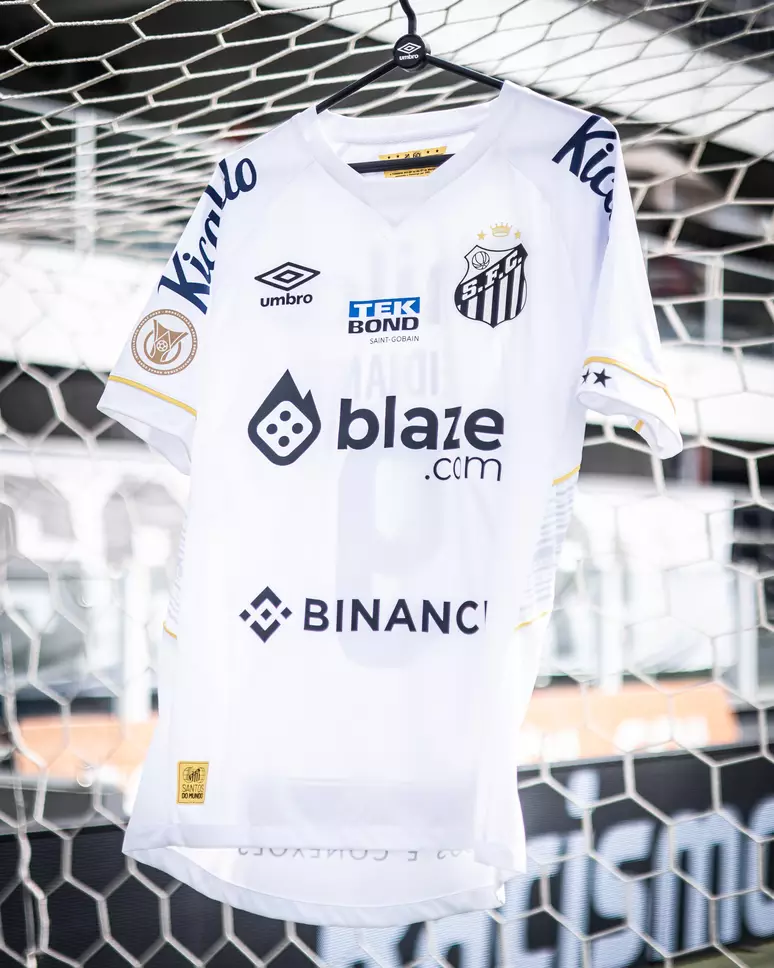 Santos rescinde contrato com patrocinador