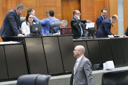 MT:  DECISÃO DO STF:  Assembleia prepara estrutura para receber mais três deputados