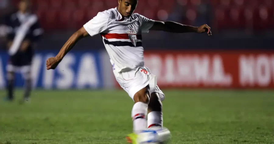 Ainda como “Marcelinho”, Lucas completa 13 anos do seu primeiro gol pelo São Paulo