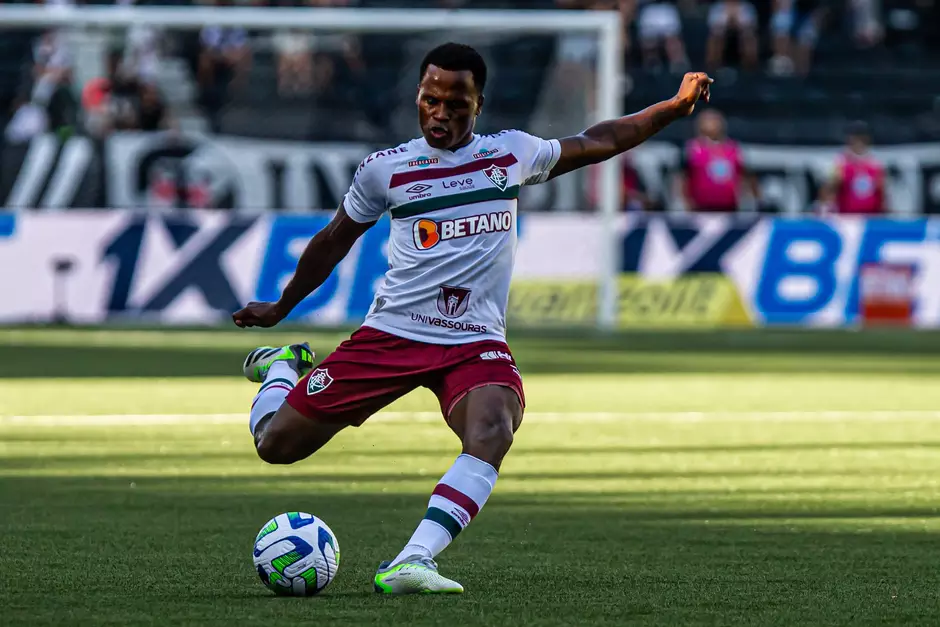 Fluminense se preocupa com lesão de Arias em momento decisivo da temporada