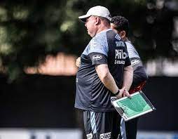 Marcelo Fernandes faz treino tático e começa a esboçar o Santos para enfrentar o Vasco