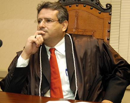 MT:  ESCÂNDALO DA MAÇONARIA:  Democracia exige transparência, tolerância e paciência, diz juiz