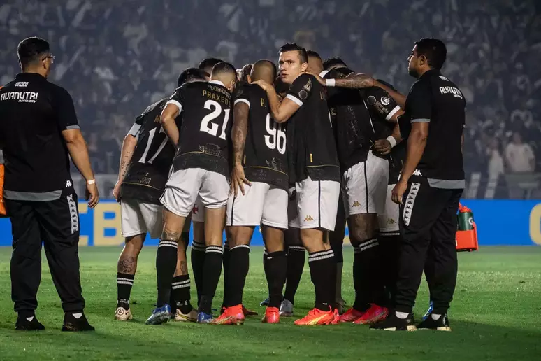 Jogadores do Vasco se recusam a dar entrevistas após derrota para o Internacional