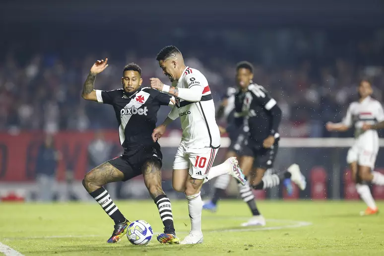 Vasco x São Paulo: veja informações e prováveis escalações do duelo pelo Brasileirão