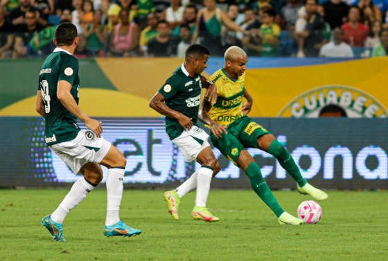 MT: CAMPEONATO BRASILEIRO:   Cuiabá empata com o Goiás na Arena Pantanal