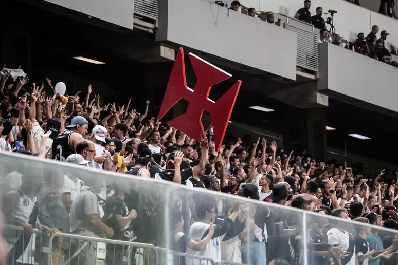 Vasco abre venda de ingressos para o clássico contra o Flamengo pelo Brasileirão