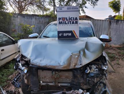 LEVARIA PARA A BOLÍVIA: Suspeito destrói Hilux em colisão após perseguição da polícia em VG