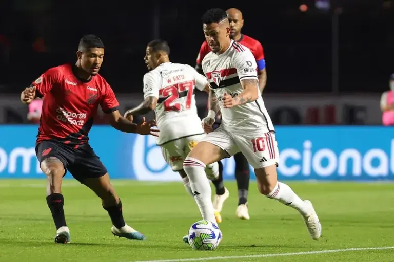 Athletico-PR x São Paulo: saiba informações e prováveis escalações do jogo pela 30ª rodada do Brasileirão