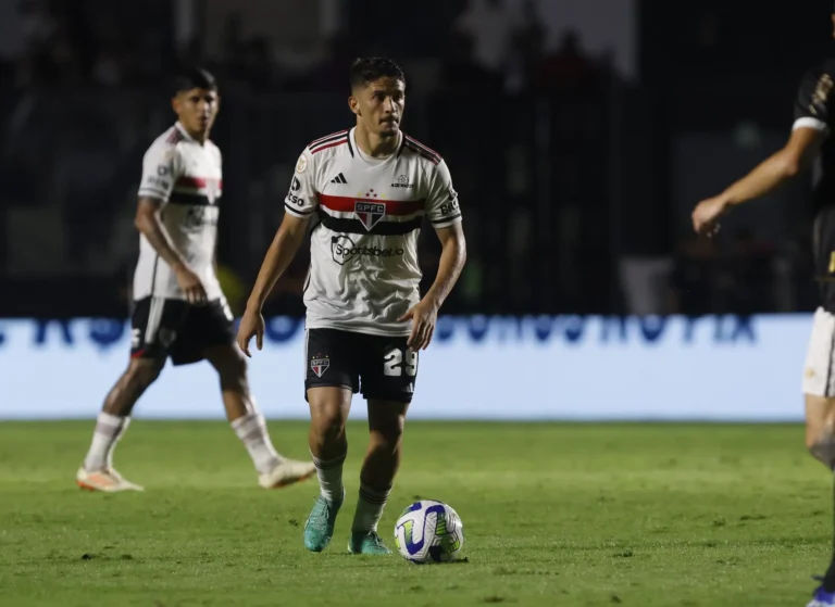 Destaque do São Paulo, Pablo Maia lidera estatísticas no meio-campo; veja números