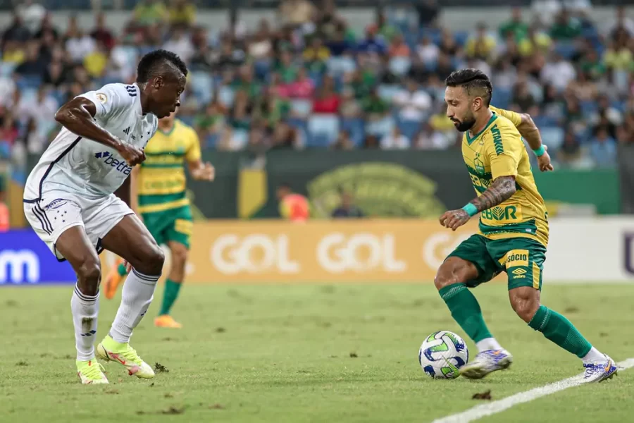 Cruzeiro empata com o Cuiabá e ultrapassa o Corinthians no Campeonato Brasileiro