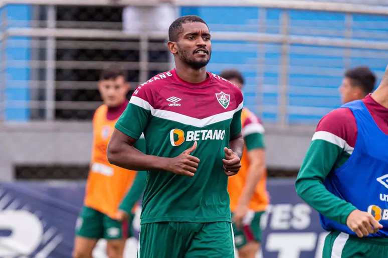 Com lesão de Nino, Fluminense deve ter Marlon contra o Corinthians pelo Brasileirão