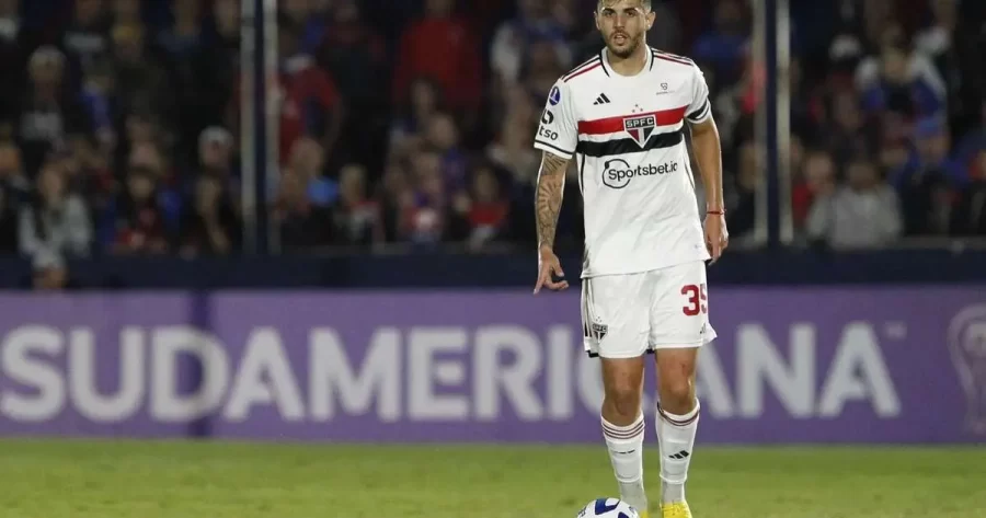 Torcida elege Beraldo como provável saída que deve ser evitada pelo São Paulo