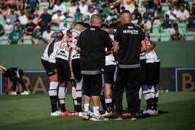 Na luta contra o Z4, Vasco venceu apenas duas partidas fora de casa no Brasileiro