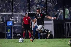 Autor do gol da vitória do Vasco, Payet vibra após marcar pela primeira vez pelo clube