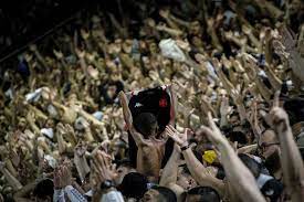 Torcida do Vasco esgota ingressos para duelo contra o Internacional pelo Brasileiro