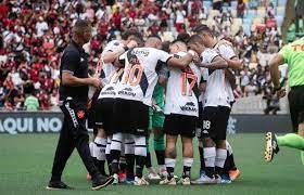 Medel lamenta chances desperdiçadas pelo Vasco em clássico contra o Flamengo