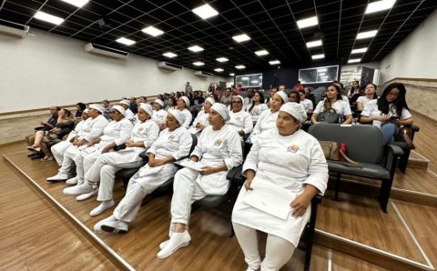 MT:  Profissional de Confresa vence o SuperChef da Educação e terá prato incluído no cardápio escola