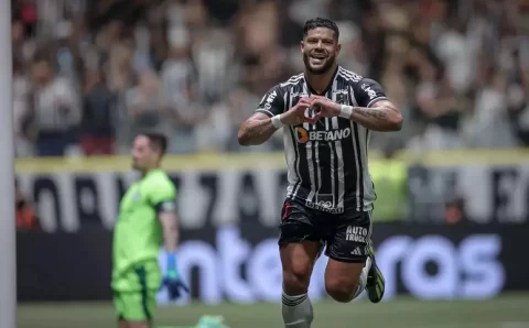 Hulk marca 400º gol da carreira, Atlético-MG bate o Goiás e segue na briga pelo G4 do Brasileirão