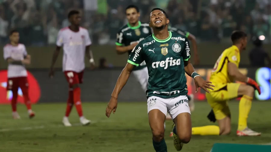 Mesmo após dois meses de jejum no Palmeiras, Rony tem segunda temporada mais artilheira da carreira